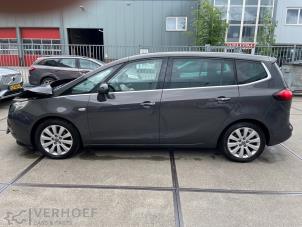 Opel Zafira Tourer 1.6 CDTI 16V ecoFLEX 136 Samochód złomowany (2013, Szary)