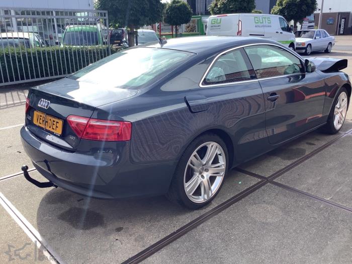 Audi A5 1.8 TFSI 16V Épave (2008, Gris)