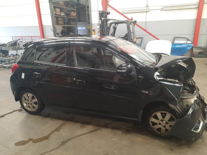 Mitsubishi Space Star 1.2 12V Épave (2014, Noir)
