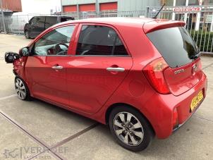 Kia Picanto 1.0 12V Samochód złomowany (2016, Czerwony)