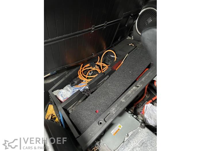 Mitsubishi Outlander 2.0 16V PHEV 4x4 Épave (2013, Noir)