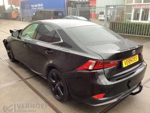 Lexus IS 300h 2.5 16V Samochód złomowany (2017, Czarny)