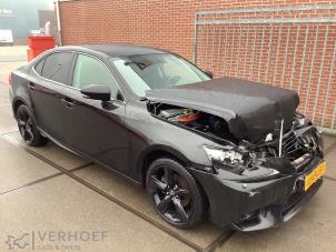 Lexus IS 300h 2.5 16V Samochód złomowany (2017, Czarny)