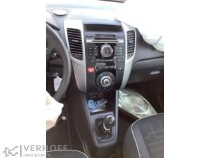 Kia Venga 1.4 CVVT 16V Épave (2010, Noir)