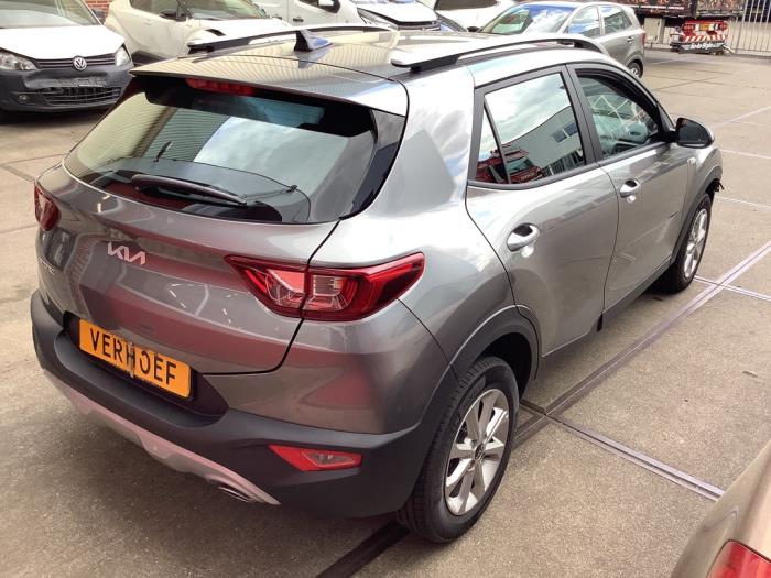 Kia Stonic 1.0i T-GDi 12V Eco-Dynamics+ Skrotfordon (2024, GRIJS)