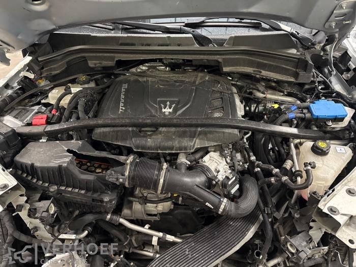 Maserati Grecale 2.0 GT MHEV Q4 16V Épave (2022, Blanc)