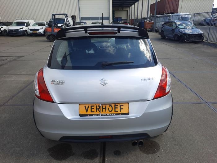 Suzuki Swift 1.2 16V Samochód złomowany (2011, Szary)