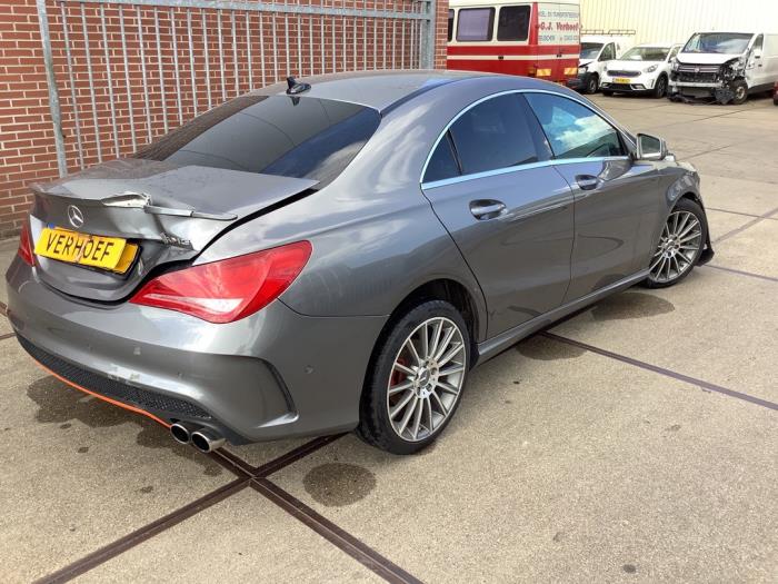 Mercedes CLA 1.6 CLA-180 16V Skrotfordon (2014, GRIJS)