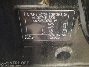 Suzuki Swift 1.2 Dual Jet 16V SHVS Samochód złomowany (2019, Czarny)