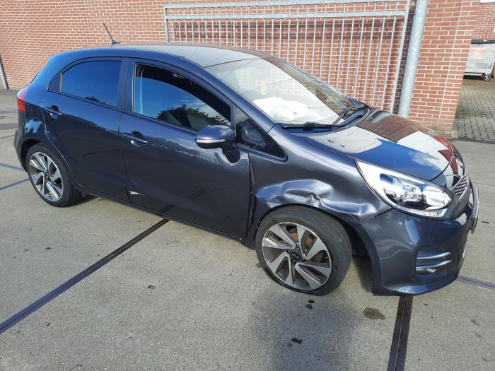 Kia Rio III 1.2 CVVT 16V Épave (2016, Gris)