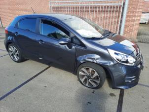 Kia Rio III 1.2 CVVT 16V Épave (2016, Gris)
