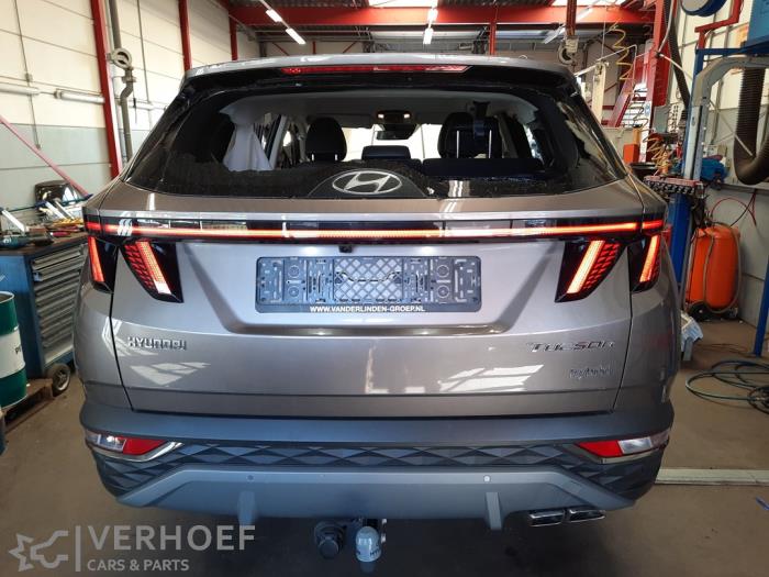 Hyundai Tucson 1.6 T-GDI HEV Épave (2023, Brun)