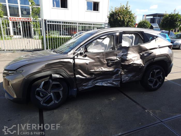 Hyundai Tucson 1.6 T-GDI HEV Épave (2023, Brun)