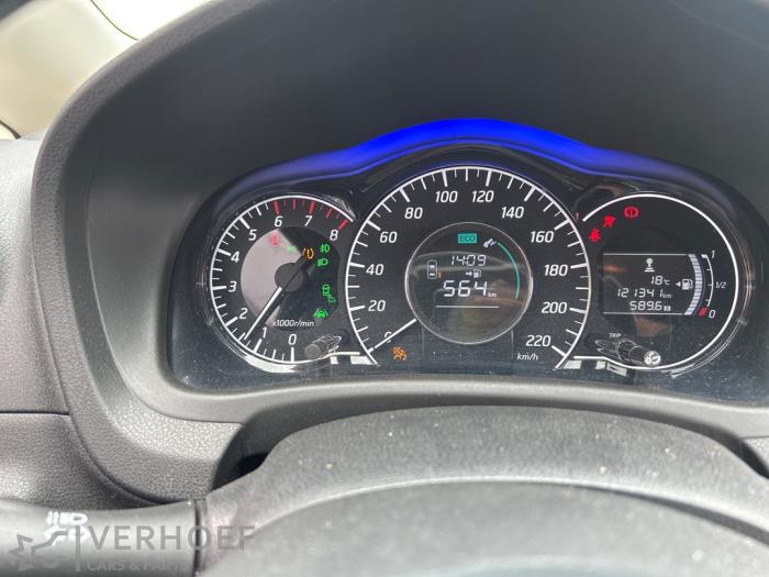Nissan Note 1.2 DIG-S 98 Samochód złomowany (2015, Czarny)