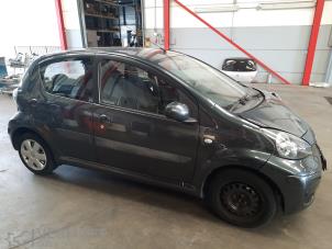 Toyota Aygo 1.0 12V VVT-i Vehículo de desguace (2009, Gris)