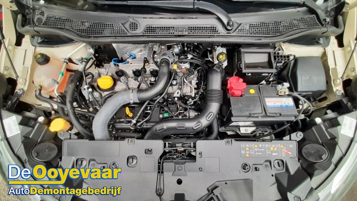 Renault Captur 1.2 TCE 16V EDC Vehículo de desguace (2017, Crema)