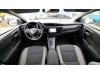 Toyota Auris Touring Sports 1.8 16V Hybrid Vehículo de desguace (2019, Azul)