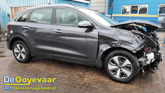 Kia Niro I 1.6 GDI Hybrid Épave (2017, Gris)