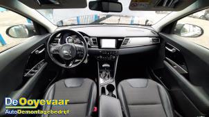 Kia Niro I 1.6 GDI Hybrid Épave (2017, Gris)