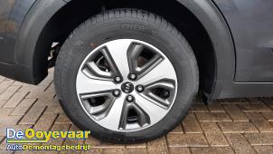 Kia Niro I 1.6 GDI Hybrid Épave (2017, Gris)