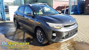 Kia Stonic 1.6 CRDi VGT 16V Épave (2018, Gris)