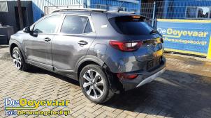 Kia Stonic 1.6 CRDi VGT 16V Épave (2018, Gris)