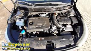 Kia Stonic 1.6 CRDi VGT 16V Épave (2018, Gris)