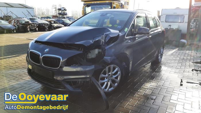 BMW 2 serie Active Tourer 216d 1.5 TwinPower Turbo 12V Épave (2016, Gris)