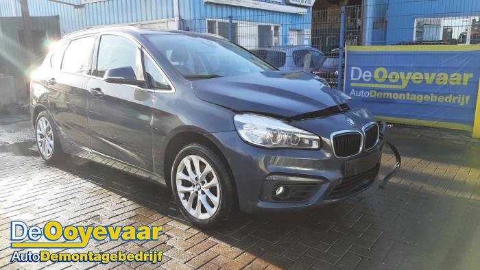 BMW 2 serie Active Tourer 216d 1.5 TwinPower Turbo 12V Épave (2016, Gris)