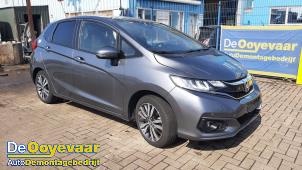 Honda Jazz 1.3 -i-VTEC 16V Samochód złomowany (2019, Metalik, Szary)