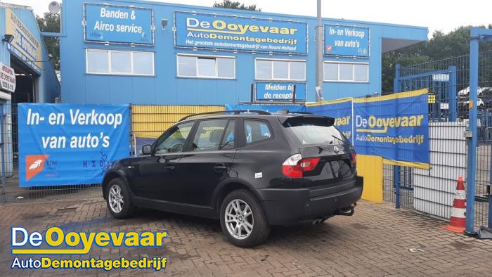BMW X3 3.0i xDrive 24V Salvage vehicle (2004, Black)
