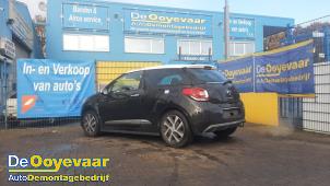 Citroen DS3 1.6 e-HDi Vehículo de desguace (2011, Negro, Blanco)