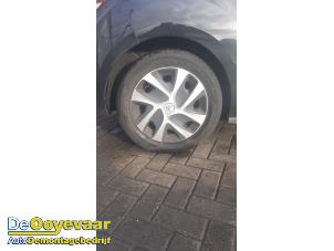 Citroen DS3 1.6 e-HDi Vehículo de desguace (2011, Negro, Blanco)