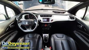 Citroen DS3 1.6 e-HDi Vehículo de desguace (2011, Negro, Blanco)