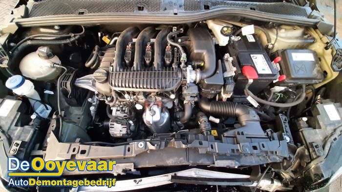 Peugeot 208 II 1.2 Vti 12V PureTech 75 Vehículo de desguace (2021, Negro)