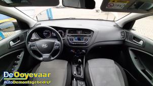 Hyundai i20 1.4i 16V Épave (2016, Métallisé, Brun)