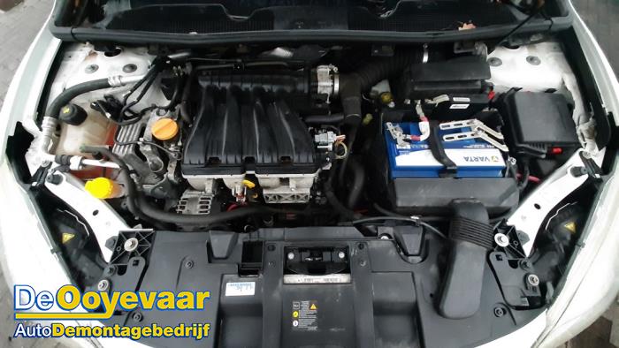 Renault Megane III CC 2.0 16V CVT Salvage vehicle (2012, White)
