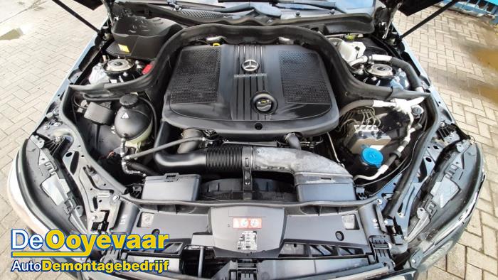 Mercedes E Estate E-250 CDI 16V BlueEfficiency Vehículo de desguace (2013, Negro)