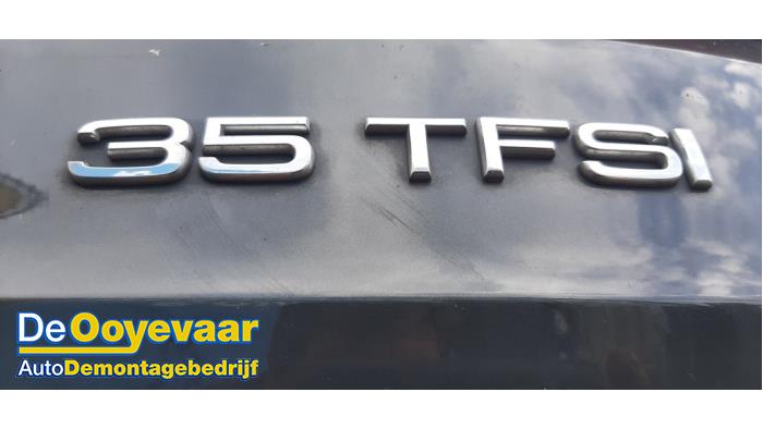 Audi Q3 1.5 35 TFSI 16V Mild Hybrid Samochód złomowany (2020, Metalik, Szary)
