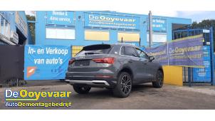 Audi Q3 1.5 35 TFSI 16V Mild Hybrid Samochód złomowany (2020, Metalik, Szary)