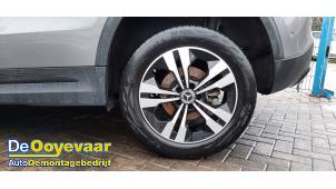 Mercedes GLA 1.3 180 Turbo 16V Épave (2021, Gris)