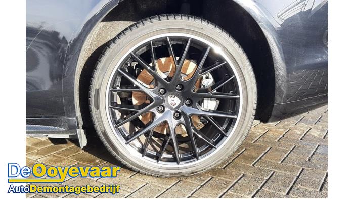 Porsche Panamera 2.9 V6 24V 4S Vehículo de desguace (2018, Negro)