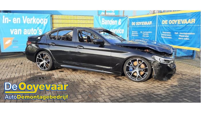 BMW M5 M550i xDrive 4.4 V8 32V TwinPower Turbo Épave (2018, Noir)