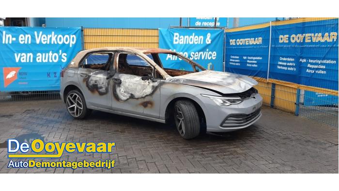Volkswagen Golf VIII 1.5 eTSI 16V Samochód złomowany (2020, Szary)