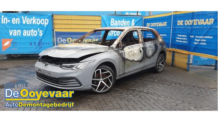 Volkswagen Golf VIII 1.5 eTSI 16V Salvage vehicle (2020, Gray)