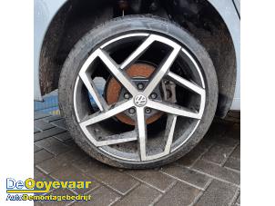 Volkswagen Golf VIII 1.5 eTSI 16V Samochód złomowany (2020, Szary)