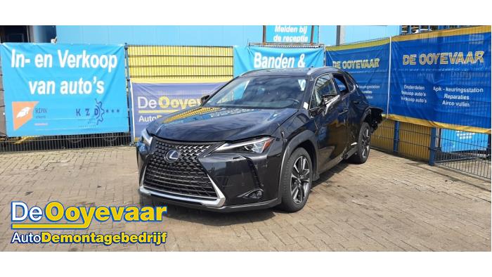 Lexus UX 250h 2.0 16V Épave (2019, Noir)