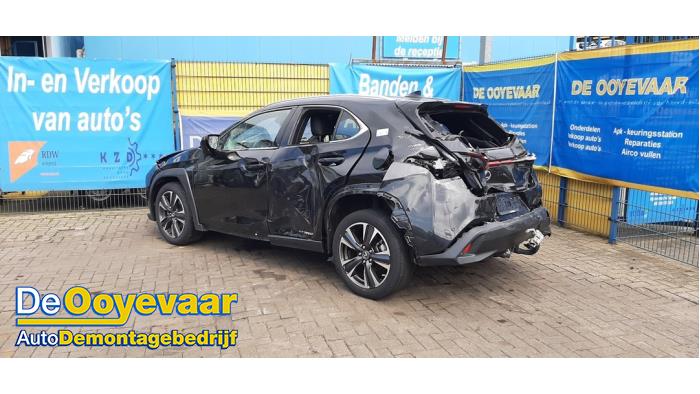 Lexus UX 250h 2.0 16V Épave (2019, Noir)