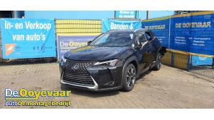 Lexus UX 250h 2.0 16V Épave (2019, Noir)