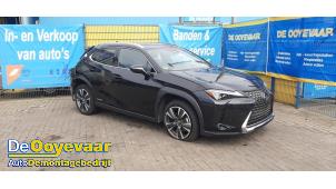 Lexus UX 250h 2.0 16V Épave (2019, Noir)